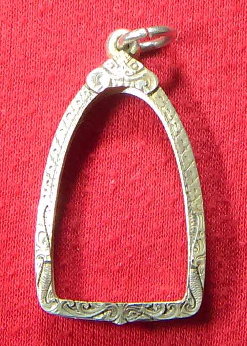 02 กรอบเงินแท้มือสอง ใส่พระหลวงพ่อโสธรขนาดลอยองค์ รุ่นกรมตำรวจได้