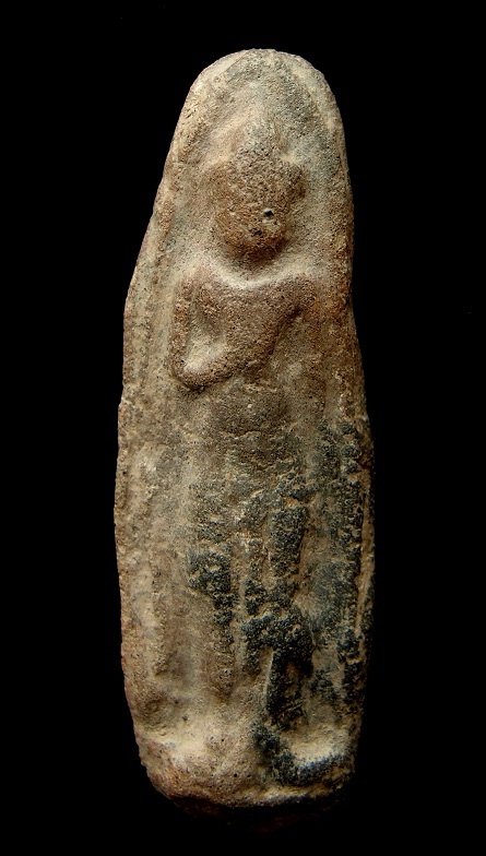 พระร่วงยืนประทานพร สุโขทัย พุทธศิลป์ความงดงามอันโดดเด่น