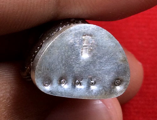 พระสังกัจจายน์ รุ่นรับทรัพย์ หลวงพ่อสาคร เนื้อนวะก้นเงิน หมายเลข 196