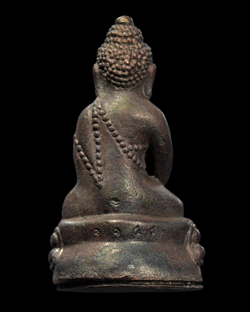 พระกริ่งเนื้อนวะก้นเงิน หลวงปู่คำพันธ์ วัดธาตุมหาชัย จ.นครพนม สภาพสวยมากครับ