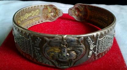 หลวงพ่อเปิ่น วัดบางพระ เคาะเดียว