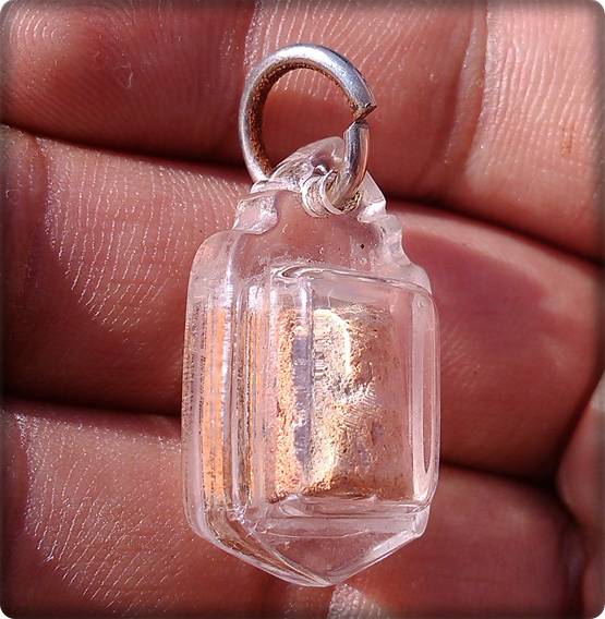 จัดองค์สวยสวยพระกรุนาดูนปีพศ.1300-1800ปีเลี่ยมพร้อมใช้งานเลี่ยมพร้อมใช้พิมพ์นิยมสภาพสวยวิ้งโดนใจให้