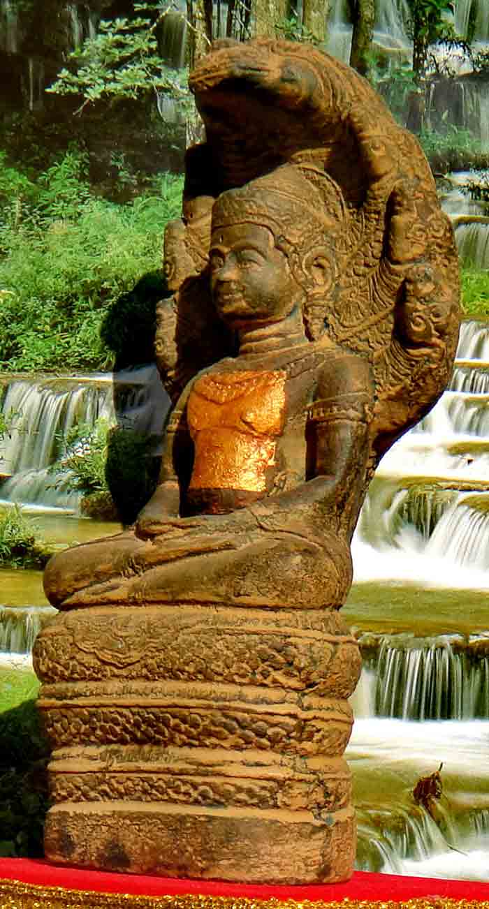 พระบูชาปางนาคปรก เนื้อผสมศิลาแลงหล่อ งานพุทธศิลป์ใหม่ประณีตสวยงามมาก ขนาดหน้าตัก 5 นิ้ว ขนาด : ขนาดห