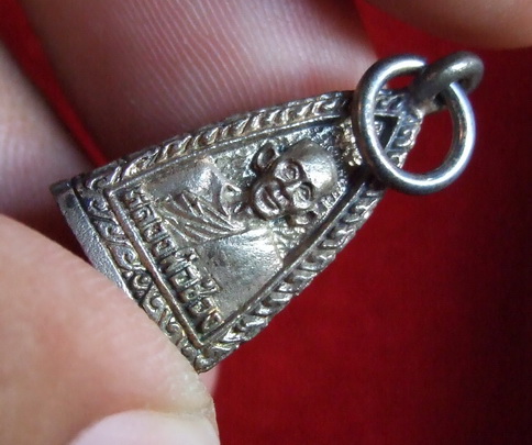 พระกริ่งสามหน้า วัดฉลอง ภูเก็ต ปี 2535 สภาพสวย กล่องเดิม ตามรูป