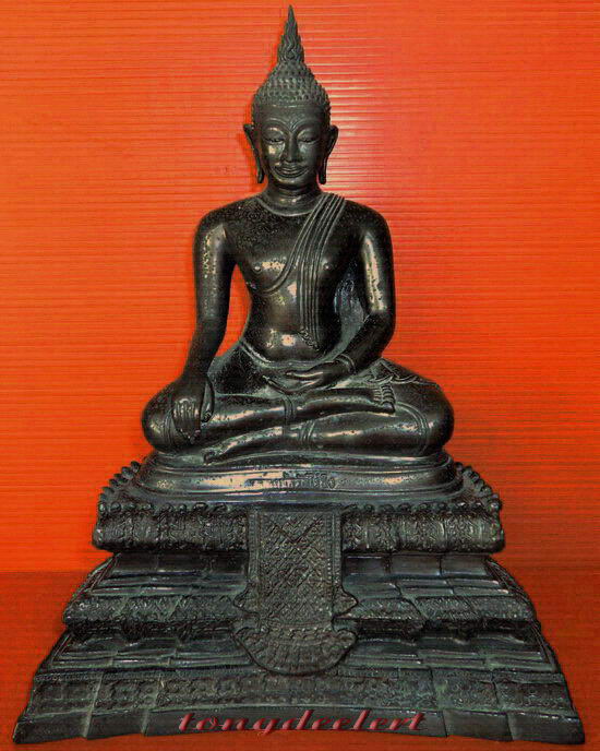 พระบูชาหลวงพ่อวัดไร่ขิง จ.นครปฐม รุ่นเก่า หล่อหนา สวยมากค่ะ