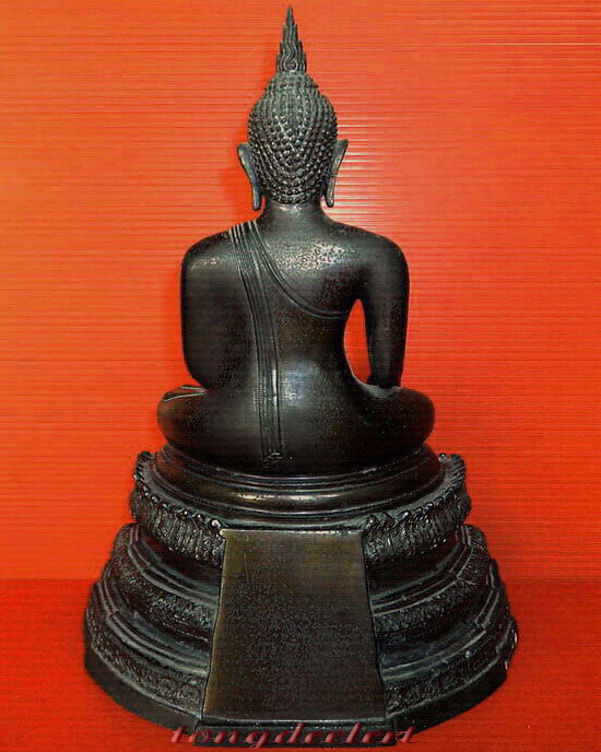 พระบูชาหลวงพ่อวัดไร่ขิง จ.นครปฐม รุ่นเก่า หล่อหนา สวยมากค่ะ