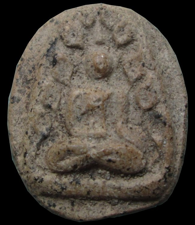 หลวงพ่อเข่ง เนื้อดิน กรุวัดพระพิเรนทร์ กทม. จากพระน้ำจิ้ม เริ่มเป็นพระหายากครับ องค์นี้นิยม หายากครั