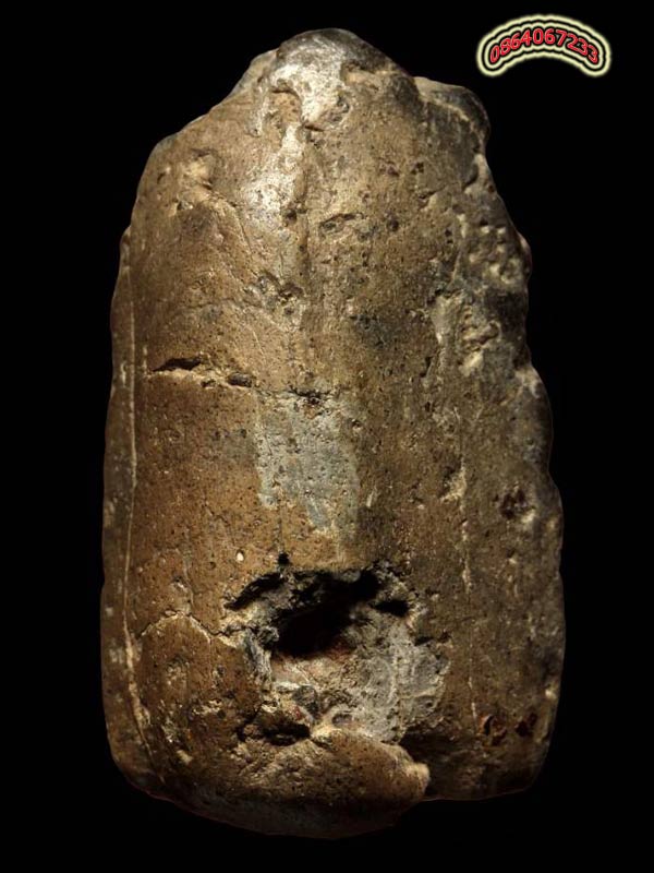 พระคงลำพูน สีผ่านดำ เข้มขลังครับ