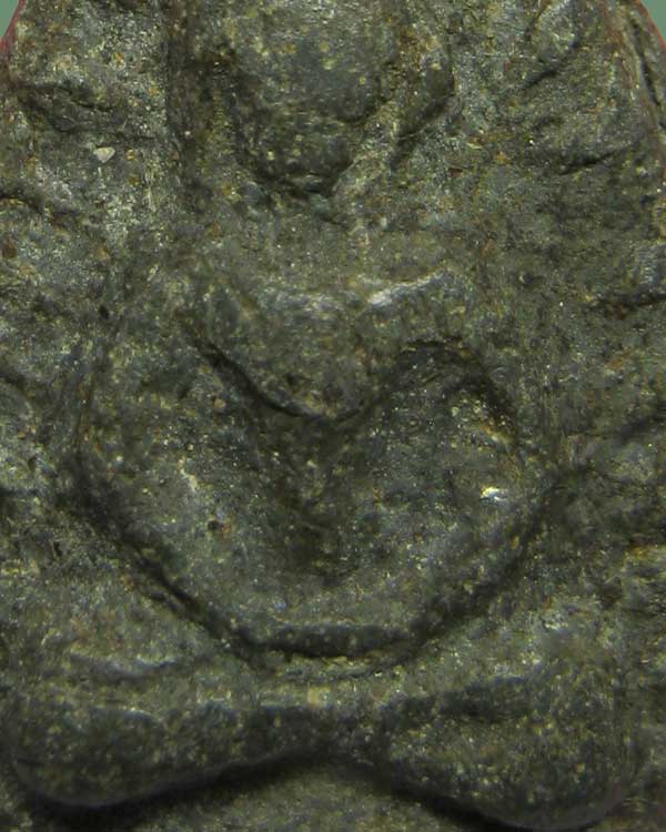 พระกลีบบัว กรุวัดลิงขบ (เนื้อชิน) พระสวยยยยยยยยย หายากครับ เนื้อนี้