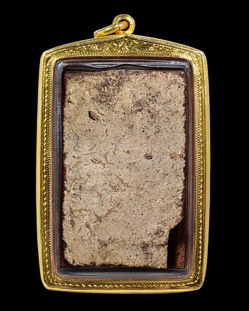 พระกรุนาดูนตัดเก้า จ.มหาสารคาม เนื้อมะขามเปียก พิมพ์ตุ๊กตาใหญ่+เลี่ยมทองหนาหนา7,000กว่าบาท+บัตร