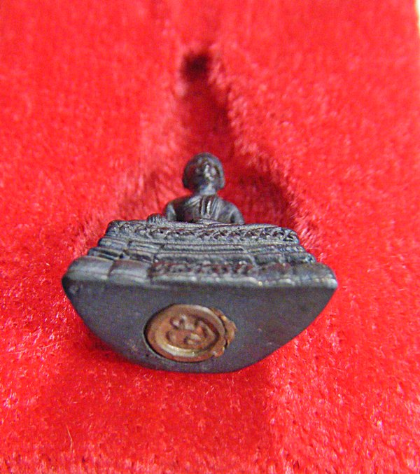 พระศรีอริยเมตไตร วัดไลย์ ลพบุรี สภาพสวยพร้อมกล่องเคาะเดียวครับ