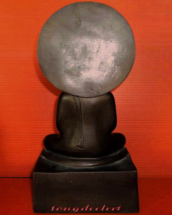 พระบูชาปางปฐมเทศนา สวยงามมากเลยนะคะ