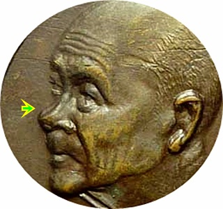 มาแรง***เหรียญที่ระลึก ๙๐ปี ลป.ดุลย์ อตุโล วัดบูรพาราม (นิยมจมูกซ้อน) เนื้อทองแดง ปี พ.ศ.๒๕๒๐