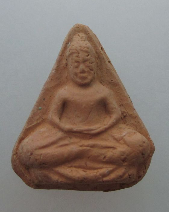 20 บาท  พระโพธิจักรเนื้อดิน ยุคหลัง