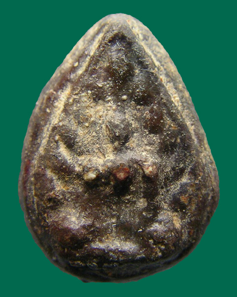 พระกลีบบัว เนื้อตะกั่วสนิมแดง กรุวัดสุวรรณ จ.อ่างทอง 