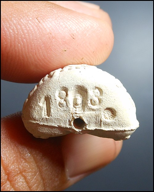 ปิดตารวยทันใจ หลวงปู่หมุน ฐิตสีโล เนื้อผงงาช้าง 1 โค๊ต หมายเลข 1803 พร้อมกล่องเดิมๆ