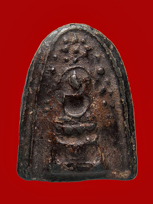 พระกรุวัดชนะสงคราม พิมพ์ปรกโพธิ์เล็บช้าง เนื้อดินผสมผงใบลาน สภาพสวยมาพร้อมบัตรรับรองครับ