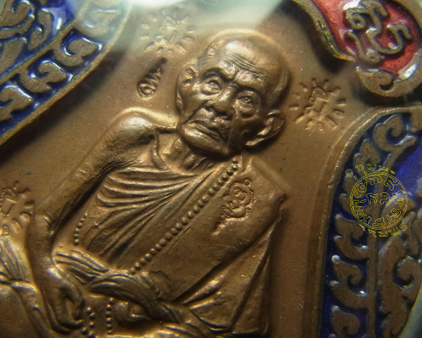 หลวงปู่หมุน เสมาบล็อคแตก หมายเลข 5 3 4