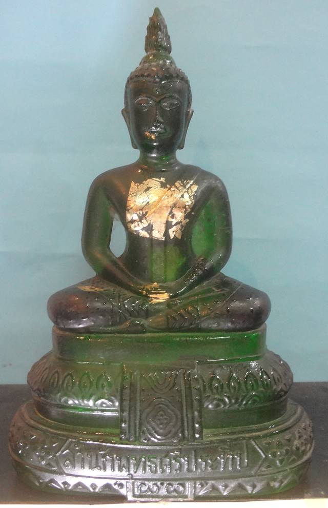 พระแก้วมรกต พิธี25ศตวรรษ เนื้อแก้วสีเขียวหน้าตัก 5 นิ้ว