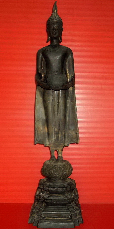 พระบูชาหลวงพ่อบ้านแหลม วัดเพชรสมุทรวรวิหาร ขนาดใหญ่ สูง 18.5 นิ้ว สวยมากค่ะ