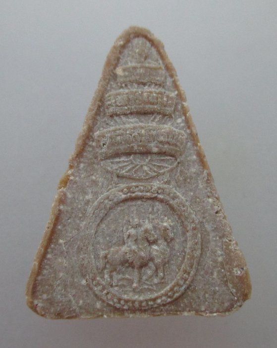 20 บาท พระผงสุพรรณ ไม่ทราบรุ่น ยุคหลังครับ