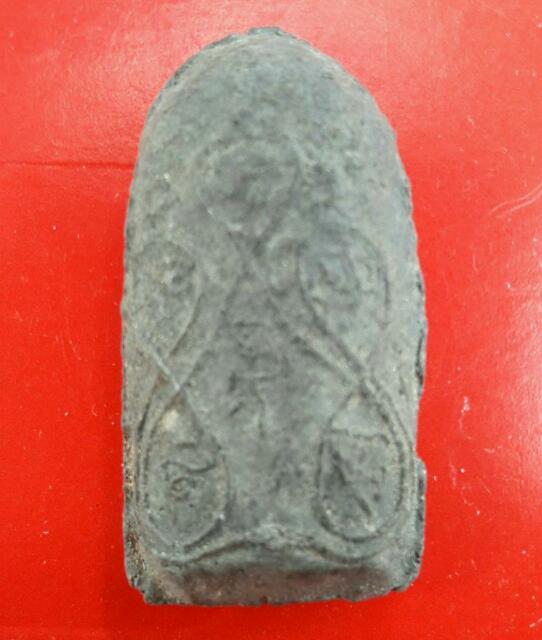 สมเด็จเล็บมือหลวงพ่อหม่นวัดคลองสิบสอง(เนื้อสีดำ)