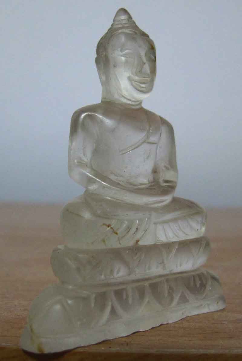 พระพุทธรูปแกะสลัก  จากแก้วโป่งข่าม  ขนาดหน้าตัก  2 นิ้ว