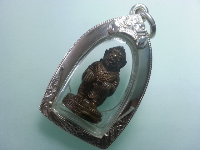 หนุมานรุ่นแรก๑ใน๘๑ตน อุดผงเล็ก ลพ.สิน วัดละหารใหญ่ เนื้อทองเหลือง โค๊ต.