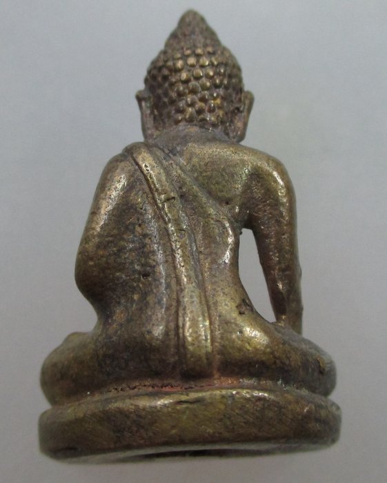 20 บาท รูปหล่อพระพุทธเนื้อทองผสม ไม่ทราบที่ครับ