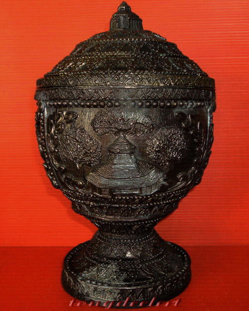 ขันน้ำพระพุทธมนต์สมเด็จพระพุฒาจารย์(โต พรหฺมรังสี) วัดอินทรวิหาร สวยมากค่ะ