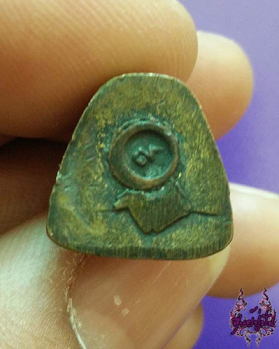 รูปหล่ออุดกริ่ง เสือ-วัว หลวงปู่สมชาย วัดเขาสุกิม จ.จันทบุรี เคาะเดียวครับ