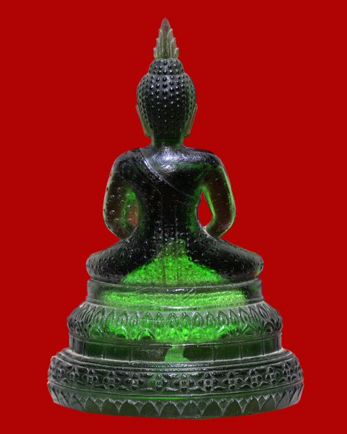 พระบูชา5นิ้ว พระแก้วมรกต พิธี25 พุทธศตวรรษ เนื้อสีเขียว สำนักพุทธมณีประทีป สภาพสวยมาก ไม่มีร้าวครับ