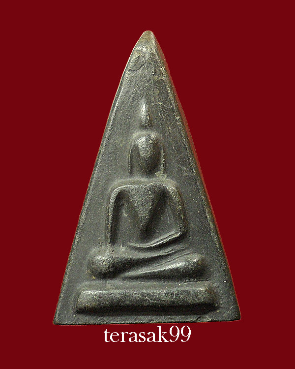 พระนางพญา หลวงพ่อเปิ่น ออกวัดโคกเขมา ปี2508 เนื้อดำ