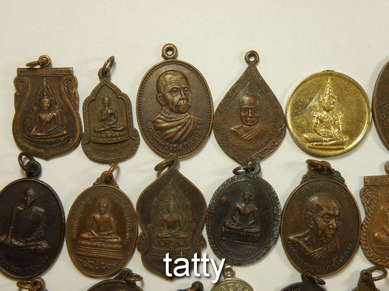 เหมาๆ ตกองค์ละ 7 บาท เหรียญสร้างระหว่างปี 2521-2540 ชุดที่1