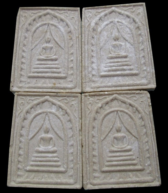 พระสมเด็จแหวกม่าน หลวงปู่โต๊ะ ปี35 รวม4องค์ ผสมอังคารธาตุของหลวงปู่ เกจิอาจารย์ดังปลุกเสกเคาะแรกครับ