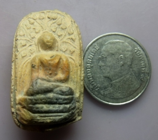 **วัดใจ**พระคง หลังจารยันต์ เนื้อดินเก่าๆ ใต้ฐานอุดมวลสารเก่า ไม่ทราบเกจิ**สวยๆ เชิญชมครับ