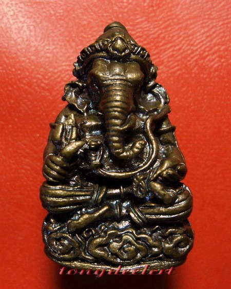 พระพิฆเนศร์ หลวงพ่อพูล วัดไผ่ล้อม พิธีไหว้ครูปี 2544 ใต้ฐานอุดกริ่ง สวยมากค่ะ