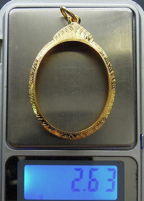 กรอบทองหัวเต่า มือ1ใส่ เหรียญรูปไข่ ปรก8รอบ ปรกไตรมาส ห่วงเชื่อม เจริญพร พระเจ้าตาก หลวงปู่ทิม วัดละ