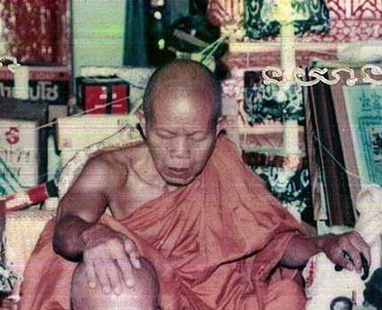 เหรียญหล่อโบราณ(ครึ่งองค์) ร.ศ.233"เนื้อเหล็กน้ำพี้"หลวงพ่อคูณ วัดบ้านไร่ ปี2557 หมายเลข362 พร้อมกล่