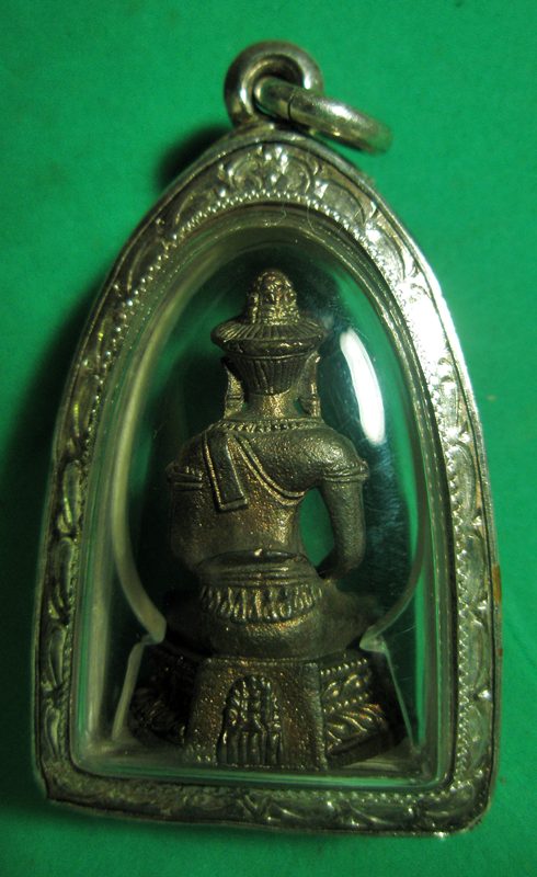 พระกริ่งจอมสุรินทร์ เนื้อนวโลหะปี 2550 รุ่นบูรณะศาลหลักเมืองจ.สุรินทร์ รุ่น 2