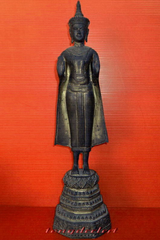 พระบูชาหลวงพ่อสัมฤทธิ์ วัดนาโคก จ.สมุทรสาคร ทรงเทริดปางห้ามญาติ สวยมากค่ะ