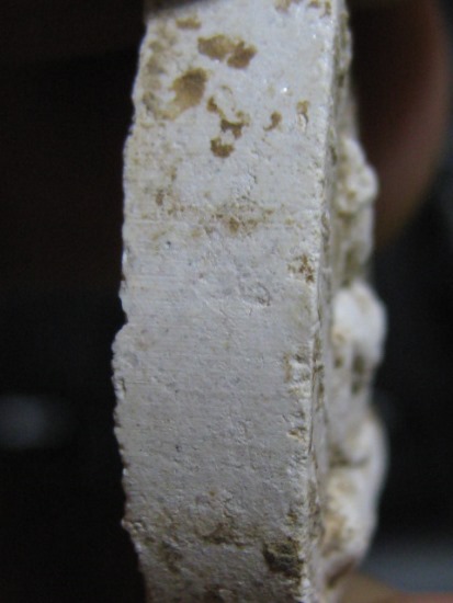 พระผงใบโพธิ์หลังศก.หลวงพ่อมุม ปี2517 เนื้อผง วัดปราสาทเยอเหนือ จ.ศรีสะเกษ