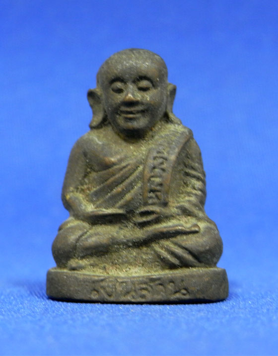 รูปหล่อหลวงพ่อเงิน เงินล้าน มหาลาภ