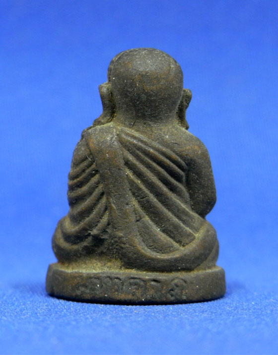 รูปหล่อหลวงพ่อเงิน เงินล้าน มหาลาภ