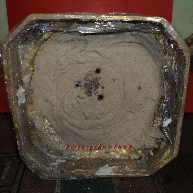 รูปหล่อบูชาหลวงปู่หลิว รุ่นค้ำเงิน ค้ำทอง มหาเศรษฐี พิมพ์กรรมการพิเศษปิดทอง