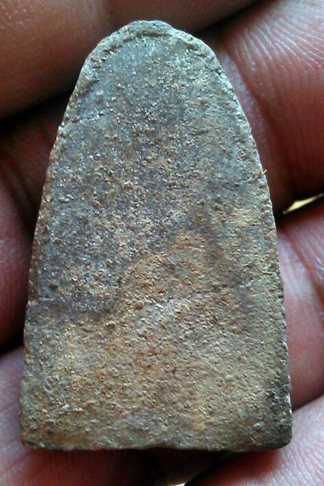 พระพิมพ์สมเด็จโต เนื้อว่านชานหมากฝังพลอย วัดป่าช่องกุ่ม หลวงปู่หมุน ปลุกเสกพิธีไตรมาสรวยทันใจ 2543