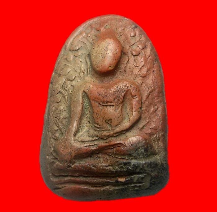 พระเปิมแดง กรุวัดดอนแก้ว จังหวัดลำพูน สภาพพอสวยหายากรับประกันพระแท้เก้คืนเต็มครับ