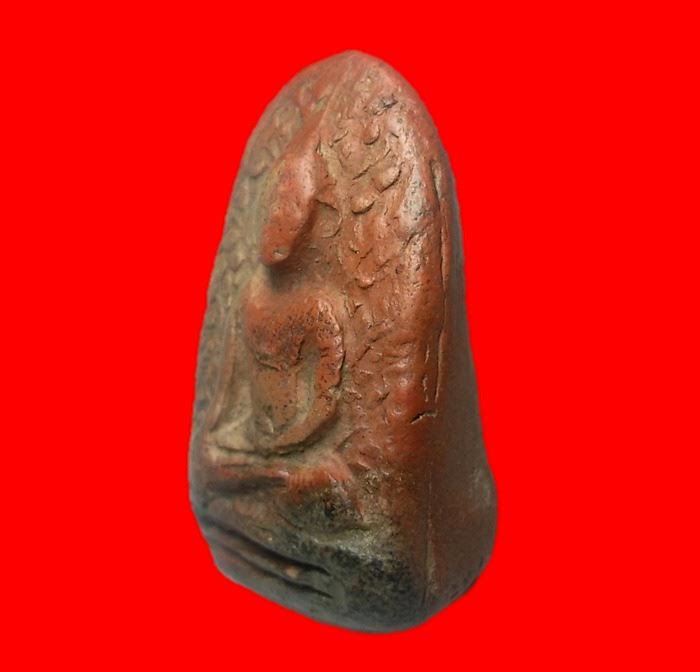 พระเปิมแดง กรุวัดดอนแก้ว จังหวัดลำพูน สภาพพอสวยหายากรับประกันพระแท้เก้คืนเต็มครับ