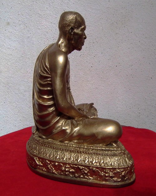 พระบูชาหลวงปู่ลี ตาณังกโร  ขนาดหน้าตัก ๕ นิ้ว ปี.๒๕๕๐