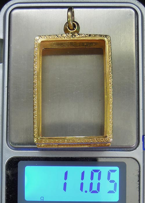 พระกรุนาดูนตัดเก้า จ.มหาสารคาม เนื้อมะขามเปียก พิมพ์เม็ดแตง สภาพสวยมาก+ตลับทองคำ11.05กรัม